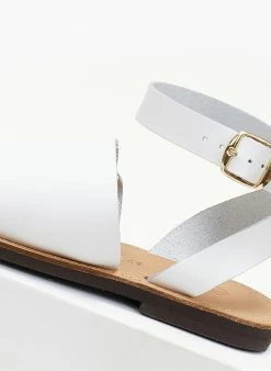 Σανδάλια δερμάτινα με φαρδιά φάσα Estil - Λευκό -The Fashion Project Κατάστημα dermatina estil flat pedila me fardia fasa 105151 2xr4
