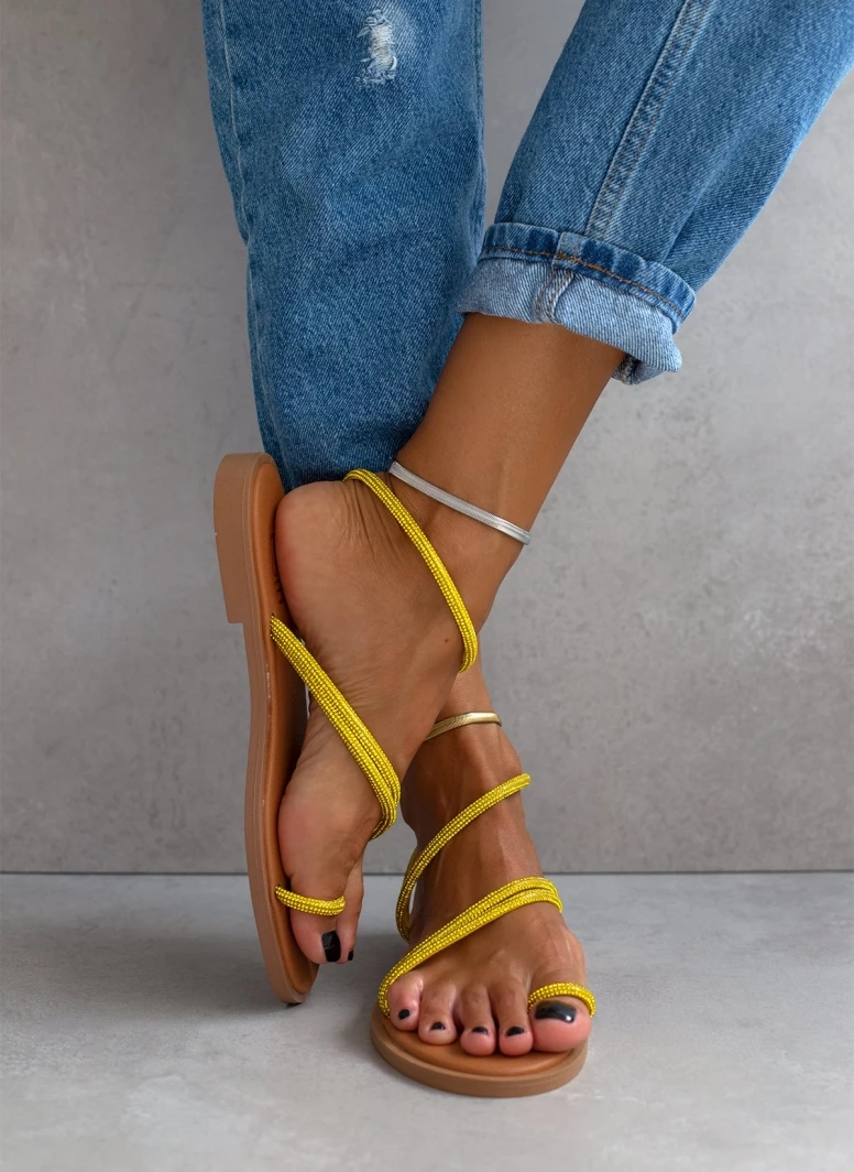 Σανδάλια δερμάτινα με strass λουράκια estil - Κίτρινο Σανδάλια δερμάτινα με Strass λουράκια Estil - Κίτρινο -The Fashion Project Κατάστημα dermatina estil sandalia me strass lourakia 104695 hgu0