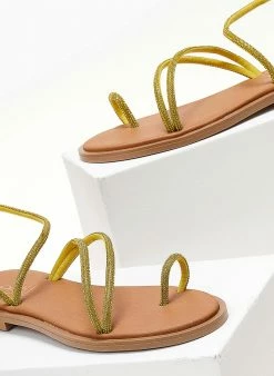 Σανδάλια δερμάτινα με Strass λουράκια Estil - Κίτρινο 4 Σανδάλια δερμάτινα με Strass λουράκια Estil - Κίτρινο -The Fashion Project Κατάστημα dermatina estil sandalia me strass lourakia 104695 vb0l