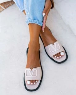 Σανδάλια δερμάτινα με αγκράφα Iris - Nude 11 Σανδάλια δερμάτινα με αγκράφα Iris - Nude -The Fashion Project Κατάστημα dermatina isia pedila me malaki sola 93878 6me5