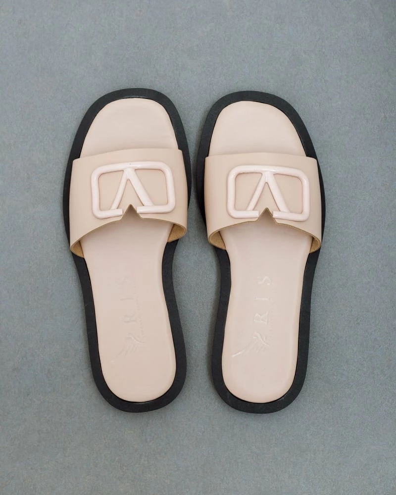 Σανδάλια δερμάτινα με αγκράφα Iris - Nude Σανδάλια δερμάτινα με αγκράφα Iris - Nude -The Fashion Project Κατάστημα dermatina isia pedila me malaki sola 93878 pv41