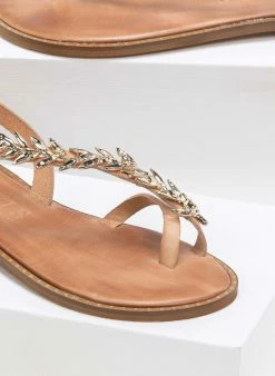 Σανδάλια δερμάτινα με διακσμητικό Iris - Φυσικό -The Fashion Project Κατάστημα dermatina isia pedila me sxedio fulla elias 90621 j0y2