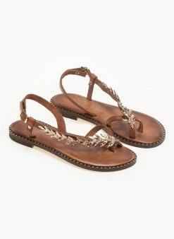 Σανδάλια δερμάτινα με διακσμητικό Iris - Καφέ -The Fashion Project Κατάστημα dermatina isia pedila me sxedio fulla elias 90622 kwfe