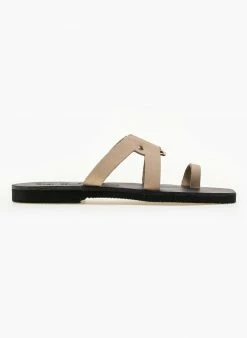 Σανδάλια δερμάτινα με μεταλλική αγκράφα Iris - Ζαχαρί -The Fashion Project Κατάστημα dermatina kare sandalia me metalliki agkrafa 90590 uvbt