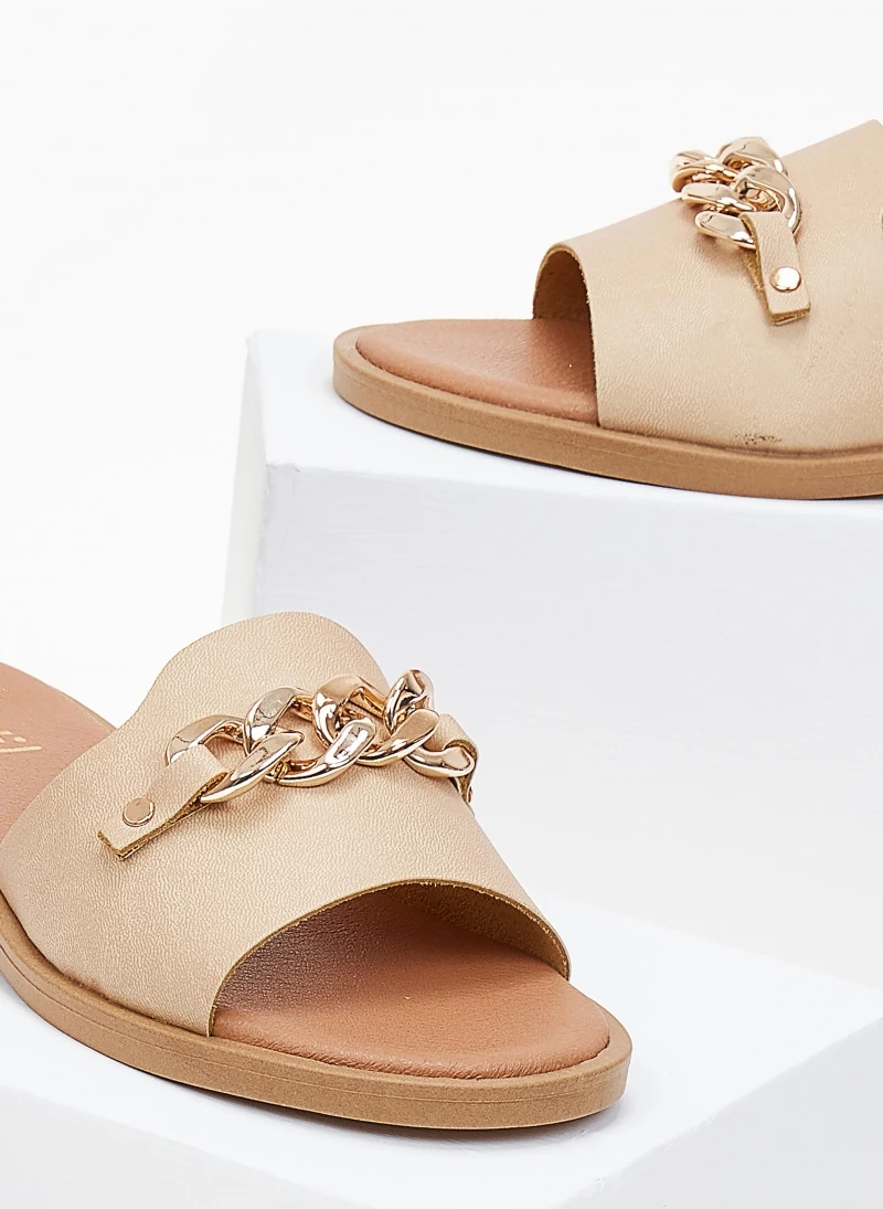 Σανδάλια δερμάτινα με αλυσίδα estil - Μπεζ Σανδάλια δερμάτινα με αλυσίδα Estil - Μπεζ -The Fashion Project Κατάστημα dermatina sandalia estil me alusida 100801 7u8a