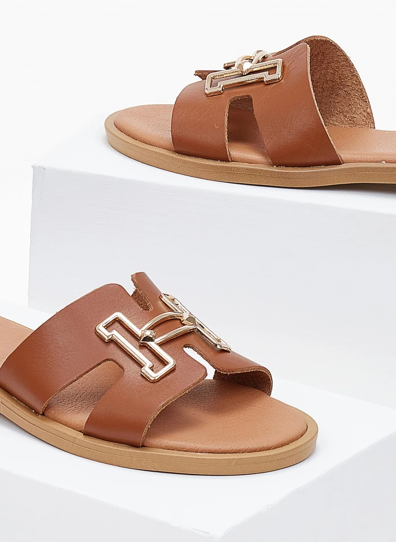 Σανδάλια δερμάτινα με αγκράφα estil - Ταμπά Σανδάλια δερμάτινα με αγκράφα Estil - Ταμπά -The Fashion Project Κατάστημα dermatina sandalia estil me anoigmata 100785 ayfu