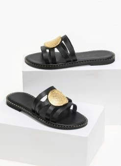 Σανδάλια δερμάτινα με ανάγλυφη αγκράφα Iris - Μαύρο