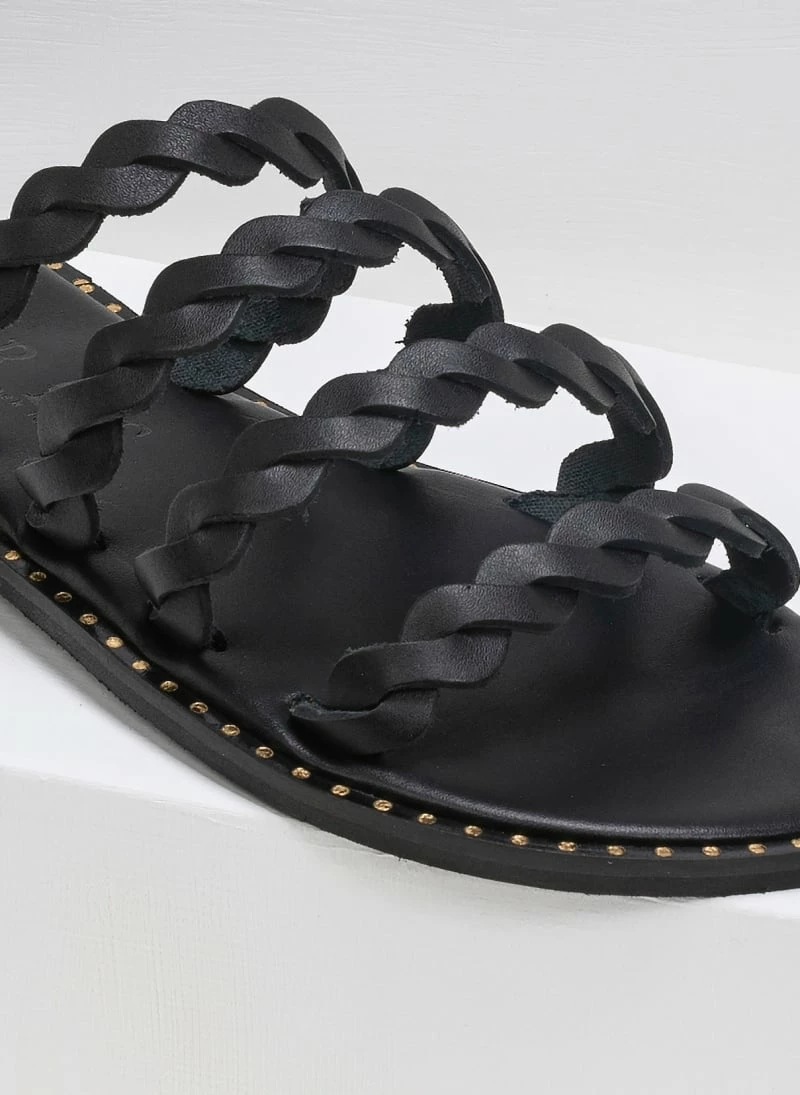 Σανδάλια δερμάτινα με λουράκια Iris - Μαύρο Σανδάλια δερμάτινα με λουράκια Iris - Μαύρο -The Fashion Project Κατάστημα dermatina sandalia me lourakia 90645 0vfm