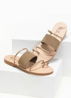 Σανδάλια δερμάτινα με μεταλλικό χρώμα στα λουράκια Iris - Λαδί -The Fashion Project Κατάστημα dermatina sandalia me metalliko xrwma sta lourakia 90952 jcmd