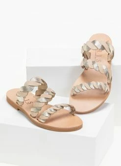 Σανδάλια δερμάτινα με πλεγμένα λουράκια Iris - Ζαχαρί 4 Σανδάλια δερμάτινα με πλεγμένα λουράκια Iris - Ζαχαρί -The Fashion Project Κατάστημα dermatina sandalia me plegmena lourakia 90615 1edy