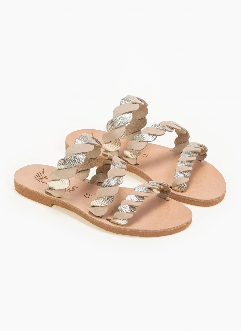 Σανδάλια δερμάτινα με πλεγμένα λουράκια Iris - Ζαχαρί Σανδάλια δερμάτινα με πλεγμένα λουράκια Iris - Ζαχαρί -The Fashion Project Κατάστημα dermatina sandalia me plegmena lourakia 90615 byj2