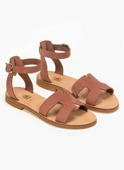 Σανδάλια δερμάτινα με ανοίγματα Estil - Κεραμιδί -The Fashion Project Κατάστημα estil dermatina flat pedila me anoigmata sti fasa 91270 khpr