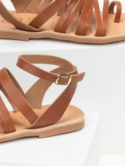 Σανδάλια δερμάτινα με λεπτά λουράκια Estil - Ταμπά -The Fashion Project Κατάστημα estil dermatina isia pedila me lepta lourakia 92585 79cl