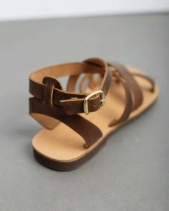 Πέδιλα δερμάτινα Crossover Estil - Καφέ -The Fashion Project Κατάστημα estil dermatina isia pedila me xiasti sxedio 93565 hozc