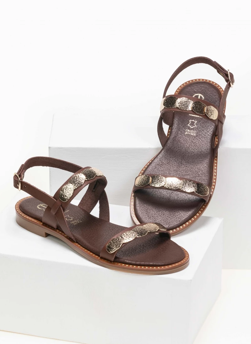 Σανδάλιαδερμάτινα με μεταλλικά στοιχεία estil - Καφέ Σανδάλιαδερμάτινα με μεταλλικά στοιχεία Estil - Καφέ -The Fashion Project Κατάστημα estil dermatina pedila me metallika stoixeia 90922 o8fs