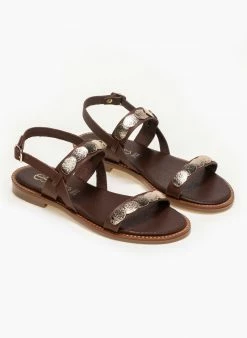 Σανδάλιαδερμάτινα με μεταλλικά στοιχεία Estil - Καφέ