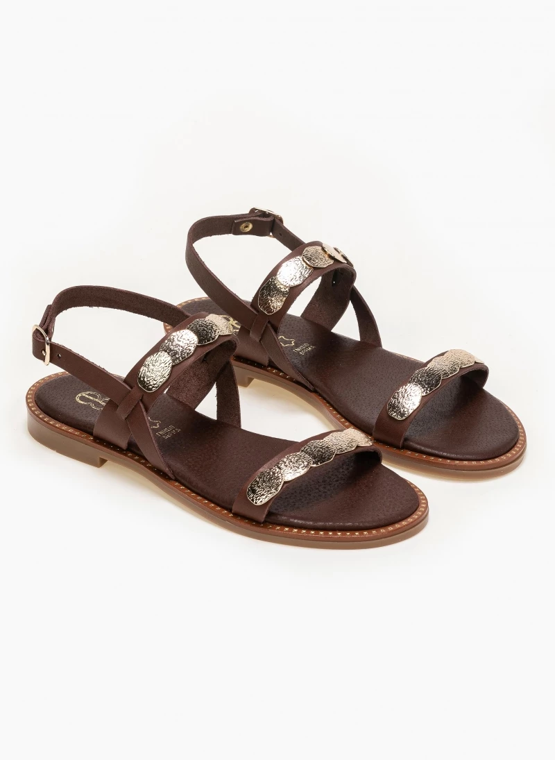 Σανδάλιαδερμάτινα με μεταλλικά στοιχεία estil - Καφέ Σανδάλιαδερμάτινα με μεταλλικά στοιχεία Estil - Καφέ -The Fashion Project Κατάστημα estil dermatina pedila me metallika stoixeia 90922 z2zd