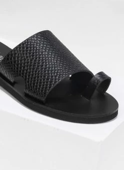 Σανδάλια δερμάτινα με ανάγλυφο Pattern Estil - Μαύρο -The Fashion Project Κατάστημα estil dermatina sandalia me anaglufo snakeprint 91313 y2zl