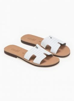 Σανδάλια δερμάτινα με ανάγλυφο σχέδιο Estil - Λευκό -The Fashion Project Κατάστημα estil dermatina sandalia me anaglufo sxedio 92106 9mwn