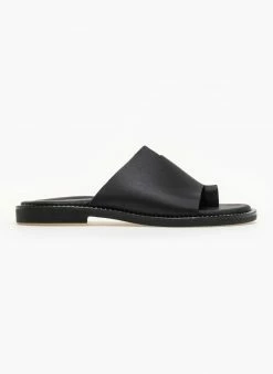 Σανδάλια δερμάτινα με άνισο τελείωμα Estil - Μαύρο -The Fashion Project Κατάστημα estil dermatina sandalia me aniso teleiwma 90231 gc8k