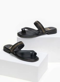 Σανδάλια δερμάτινα με μεταλλικά στοιχεία Estil - Μαύρο 4 Σανδάλια δερμάτινα με μεταλλικά στοιχεία Estil - Μαύρο -The Fashion Project Κατάστημα estil dermatina sandalia me boho fasa 89684 rfsm