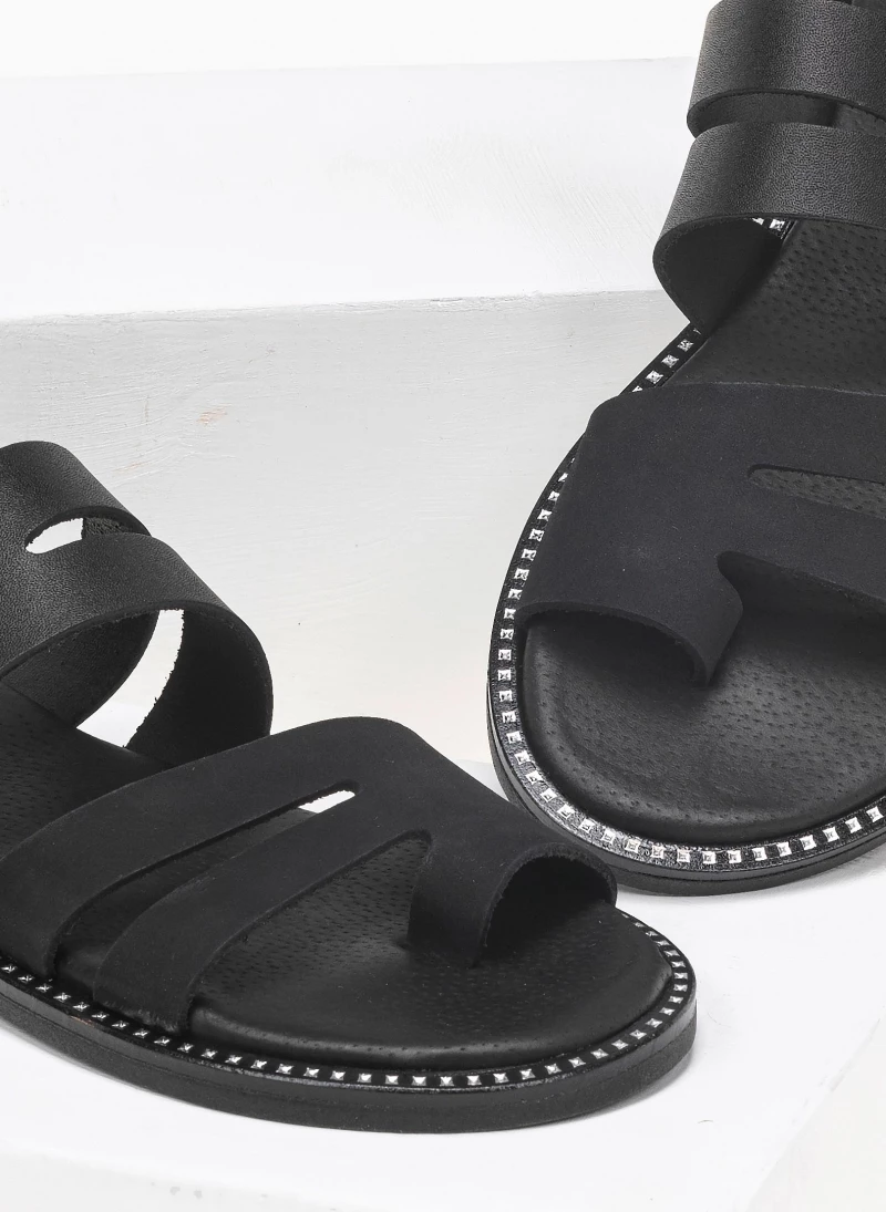 Σανδάλια δερμάτινα ανοίγματα στη φάσα estil - Μαύρο Σανδάλια δερμάτινα ανοίγματα στη φάσα Estil - Μαύρο -The Fashion Project Κατάστημα estil dermatina sandalia me duo fases kai anoigmat 91894 ba9e