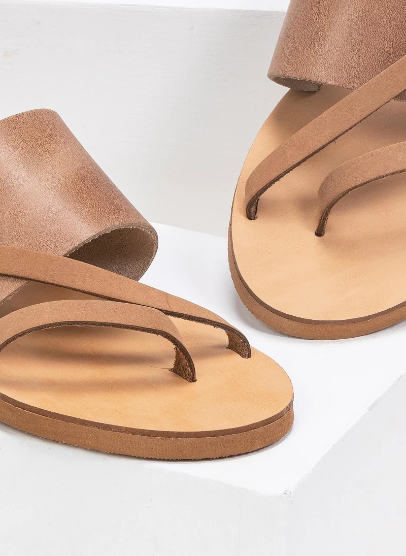 Σανδάλια δερμάτινα με φαρδιά φάσα estil - Πούρο Σανδάλια δερμάτινα με φαρδιά φάσα Estil - Πούρο -The Fashion Project Κατάστημα estil dermatina sandalia me fardia fasa kai lourak 91352 w0k2