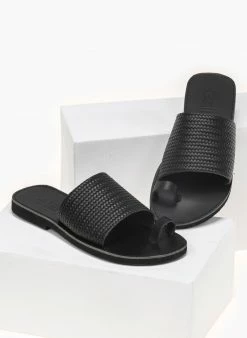 Σανδάλια Estil δερμάτινα με φάσα και Pattern ψάθα - Μαύρο -The Fashion Project Κατάστημα estil dermatina sandalia me fasa kai pattern psath 91861 ag06