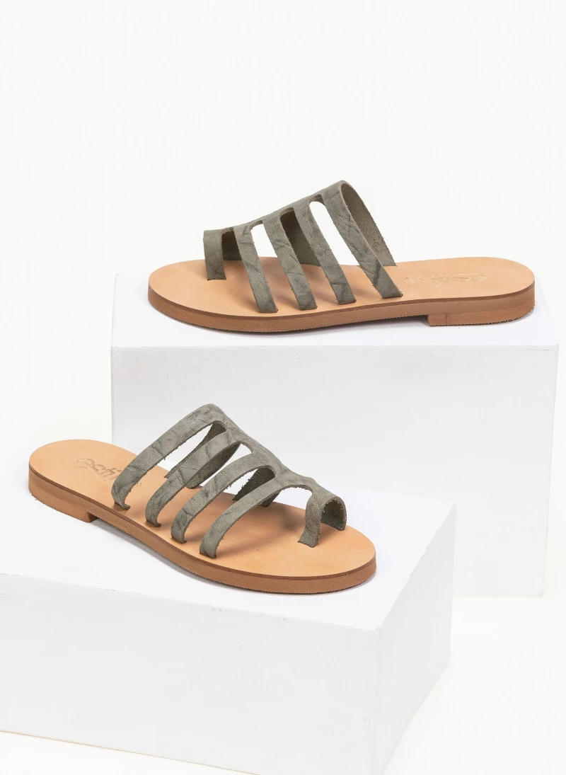 Σανδάλια δερμάτινα με λουράκια estil - Λαδί Σανδάλια δερμάτινα με λουράκια Estil - Λαδί -The Fashion Project Κατάστημα estil dermatina sandalia me lepta lourakia 91227 2teh