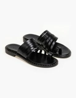 Σανδάλια δερμάτινα με λεπτά λουράκια Estil - Μαύρο -The Fashion Project Κατάστημα estil dermatina sandalia me lepta lourakia 91423 yoel