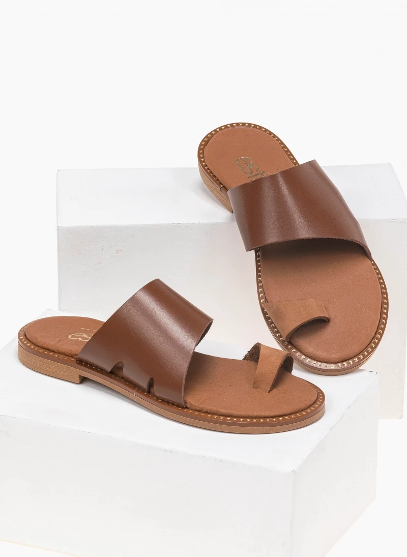 Σανδάλια Estil δερμάτινα με λοξή φάσα - Ταμπά The Fashion Project Σανδάλια Estil δερμάτινα με λοξή φάσα - Ταμπά -The Fashion Project Κατάστημα estil dermatina sandalia me loksi fasa 91885 mjl7