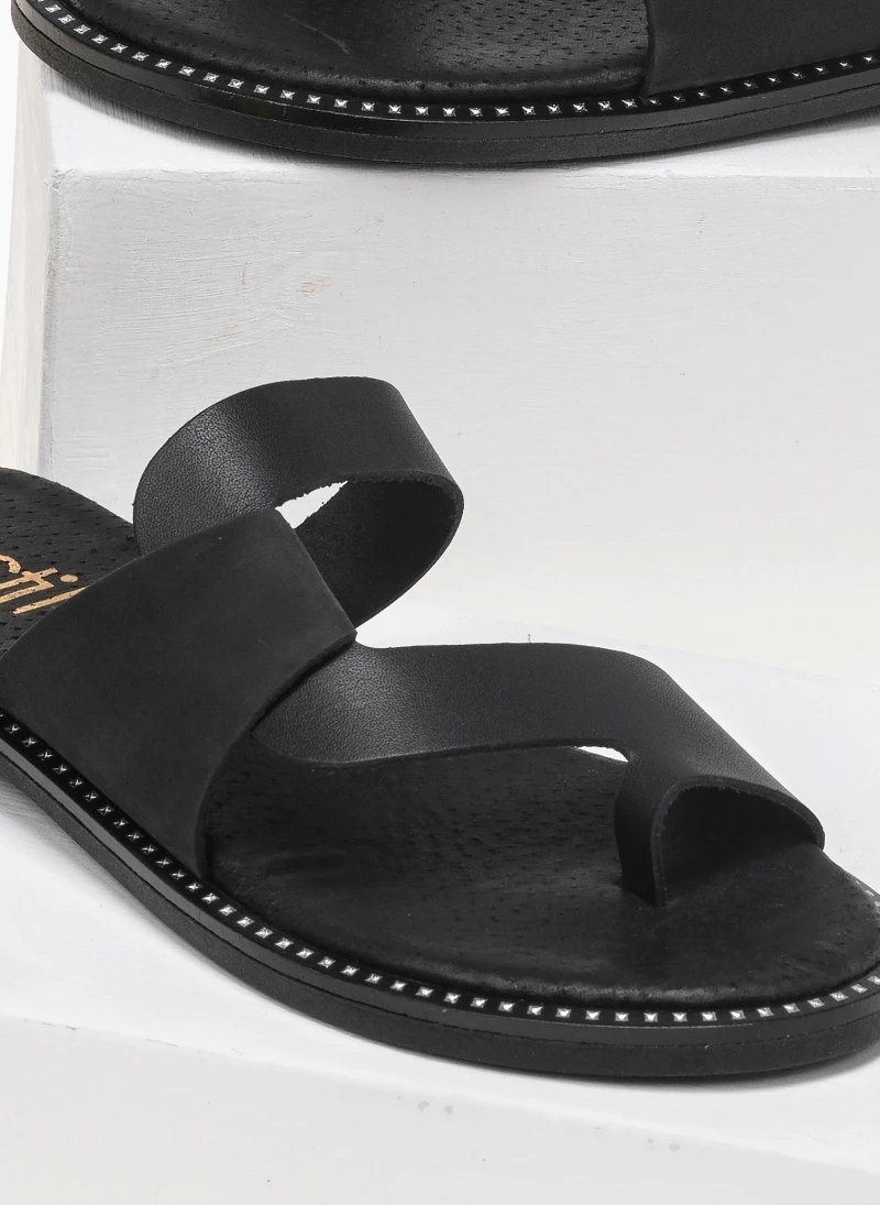 Δερμάτινα σανδάλια με nubuck λεπτομέρεια estil - Μαύρο Δερμάτινα σανδάλια με Nubuck λεπτομέρεια Estil - Μαύρο -The Fashion Project Κατάστημα estil dermatina sandalia me nubuck leptomereia 92076 obb4