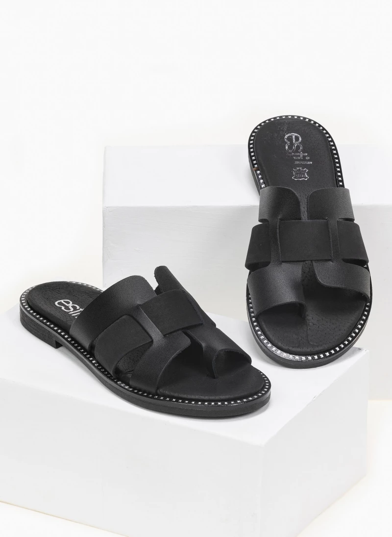 Σανδάλια δερμάτινα με περαστή φάσα estil - Μαύρο Σανδάλια δερμάτινα με περαστή φάσα Estil - Μαύρο -The Fashion Project Κατάστημα estil dermatina sandalia me perasti fasa kai anoig 92338 8fb4