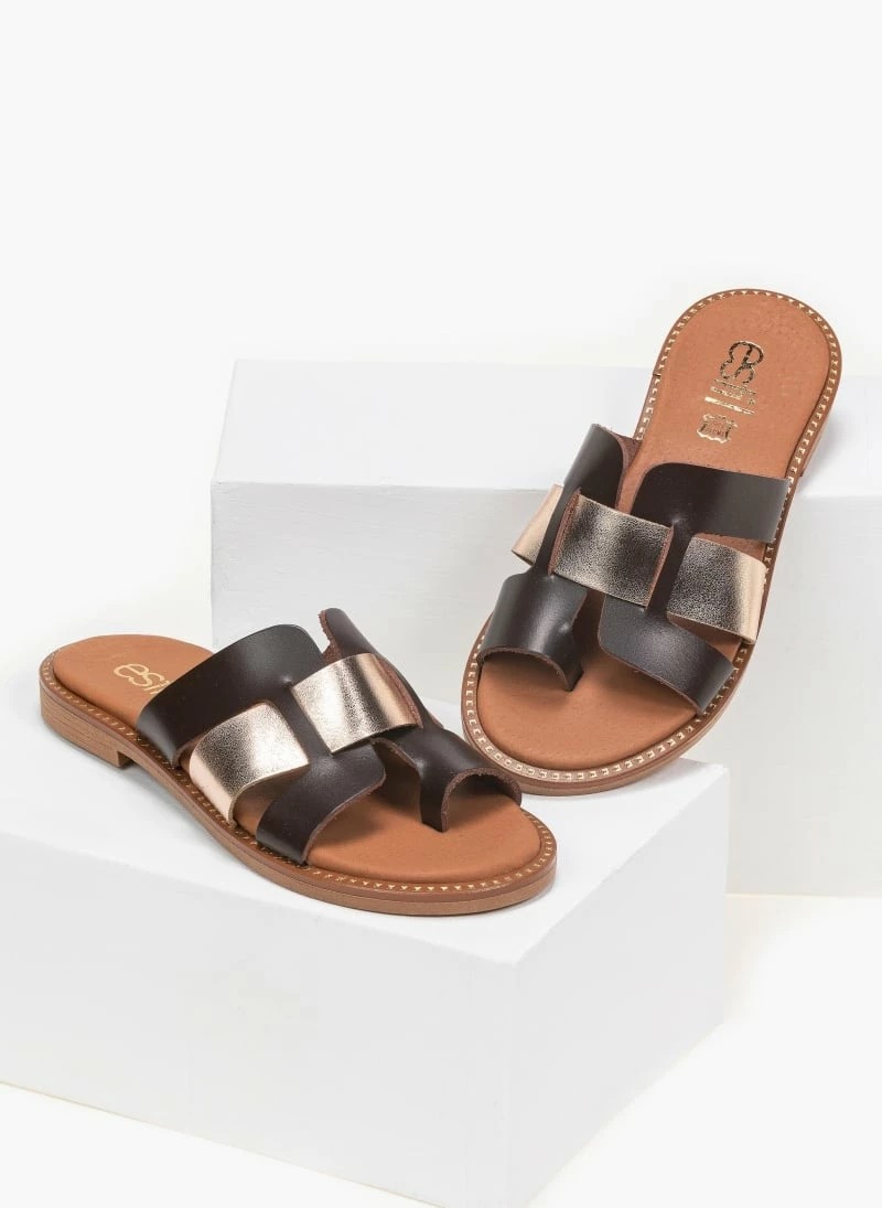 Σανδάλια δερμάτινα σε μεταλλικές αποχρώσεις estil - Καφέ Σανδάλια δερμάτινα σε μεταλλικές αποχρώσεις Estil - Καφέ -The Fashion Project Κατάστημα estil dermatina sandalia se metallikes apoxrwseis 92346 bnd4