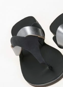 Σανδάλια δερμάτινα με διχρωμία Estil - Μαύρο -The Fashion Project Κατάστημα estil dixrwmes dermatines sagionares 77226 ktmr