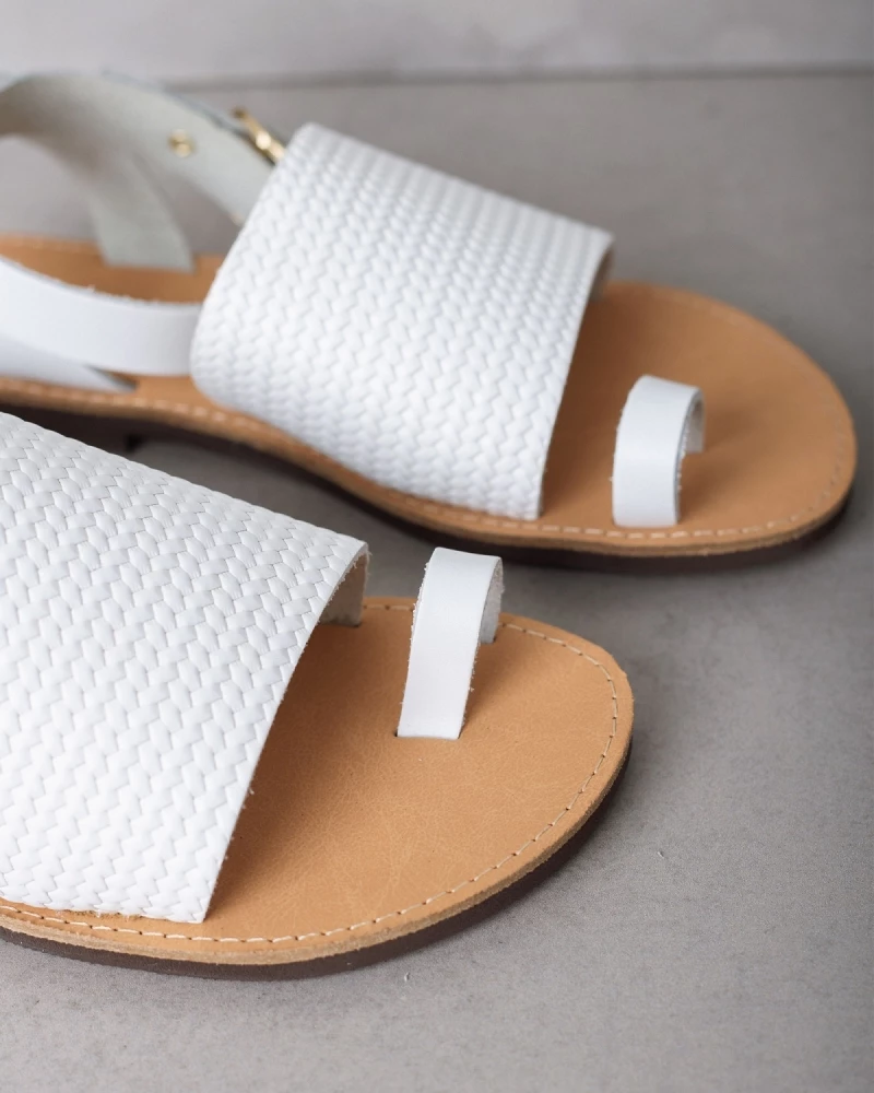 Σανδάλια δερμάτινα με σχέδιο ψάθα estil - Λευκό Σανδάλια δερμάτινα με σχέδιο ψάθα Estil - Λευκό -The Fashion Project Κατάστημα estil flat pedila me sxedio psatha 94022 91c4