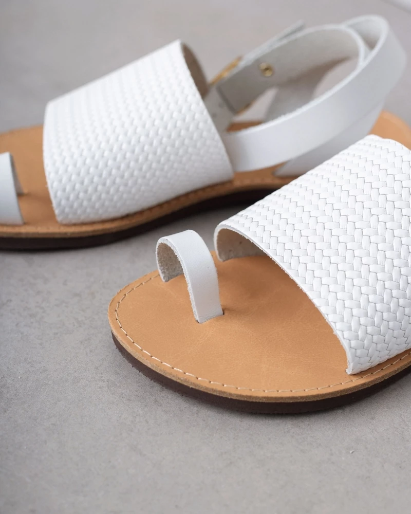 Σανδάλια δερμάτινα με σχέδιο ψάθα estil - Λευκό Σανδάλια δερμάτινα με σχέδιο ψάθα Estil - Λευκό -The Fashion Project Κατάστημα estil flat pedila me sxedio psatha 94022 a9f7