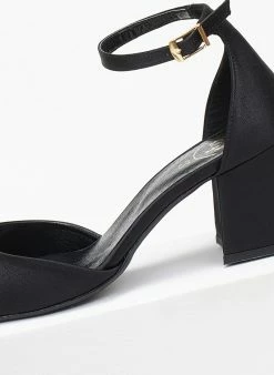 Γόβες καρέ σατέν με μπαρέτα Tfp - Μαύρο 4 Γόβες καρέ σατέν με μπαρέτα Tfp - Μαύρο -The Fashion Project Κατάστημα goves kare saten me mpareta tfp 108797 g1cu