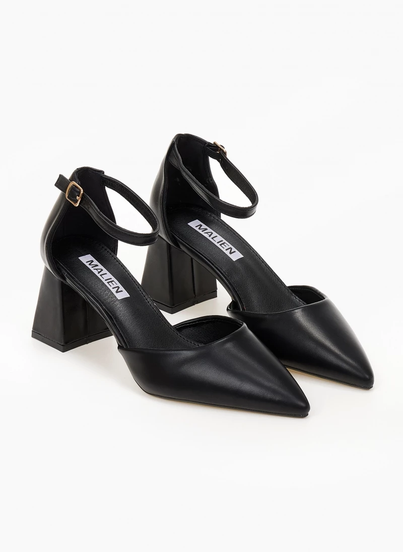 Γόβες μυτερές με μπαρέτα - Μαύρο The Fashion Project Γόβες μυτερές με μπαρέτα - Μαύρο -The Fashion Project Κατάστημα goves muteres me mpareta 107156 11ij