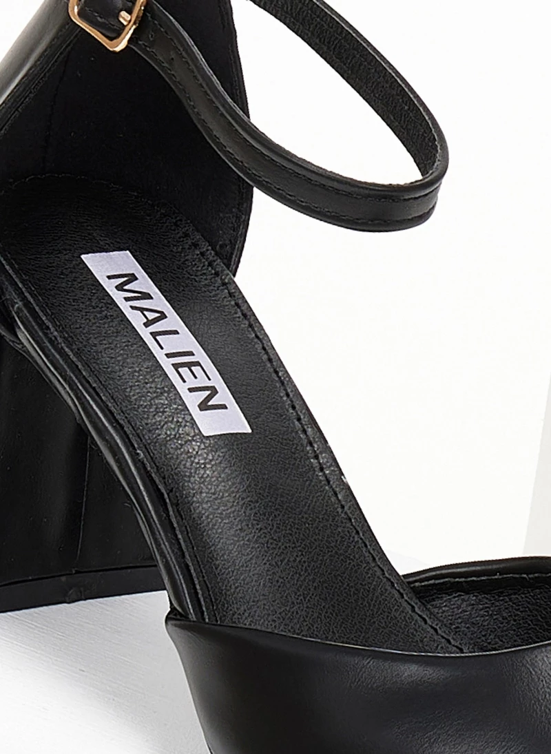 Γόβες μυτερές με μπαρέτα - Μαύρο The Fashion Project Γόβες μυτερές με μπαρέτα - Μαύρο -The Fashion Project Κατάστημα goves muteres me mpareta 107156 8lvj