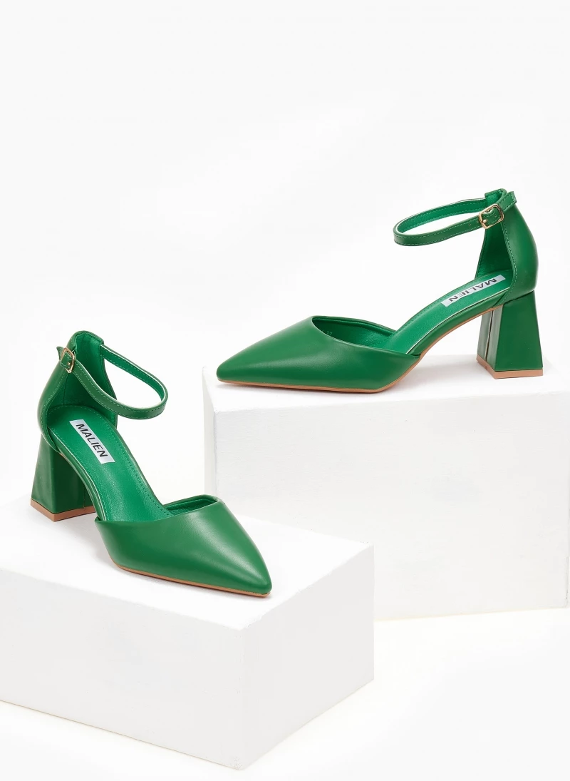 Γόβες μυτερές με μπαρέτα - Πράσινο The Fashion Project Γόβες μυτερές με μπαρέτα - Πράσινο -The Fashion Project Κατάστημα goves muteres me mpareta 107159 otdc