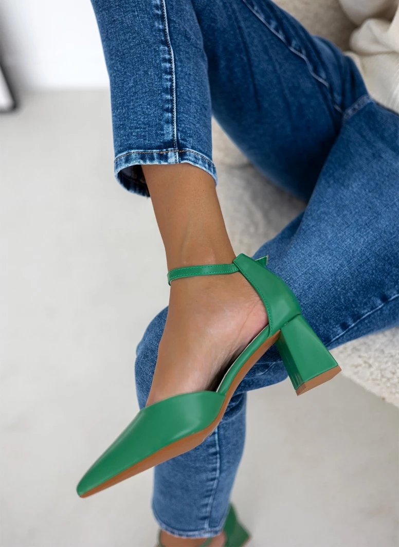 Γόβες μυτερές με μπαρέτα - Πράσινο The Fashion Project Γόβες μυτερές με μπαρέτα - Πράσινο -The Fashion Project Κατάστημα goves muteres me mpareta 107159 yzga