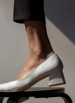 The Fashion Project Γόβες μυτερές με χαμηλό τακούνι - Λευκό -The Fashion Project Κατάστημα goves muteres me xamilo takouni 100009 8klt