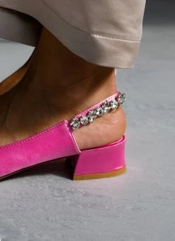 The Fashion Project Γόβες μυτερές σατέν με πέτρες - Φούξια