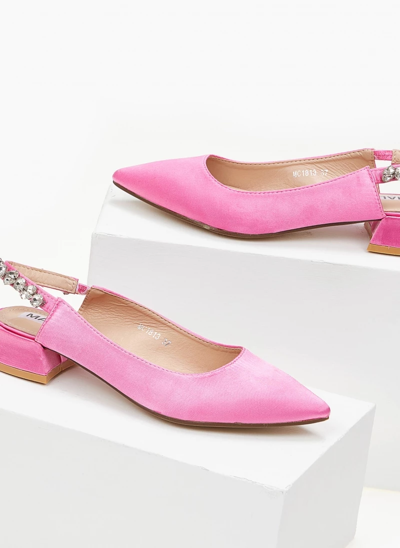 Γόβες μυτερές σατέν με πέτρες - Φούξια The Fashion Project Γόβες μυτερές σατέν με πέτρες - Φούξια -The Fashion Project Κατάστημα goves muteres saten me petres 99897 vks6