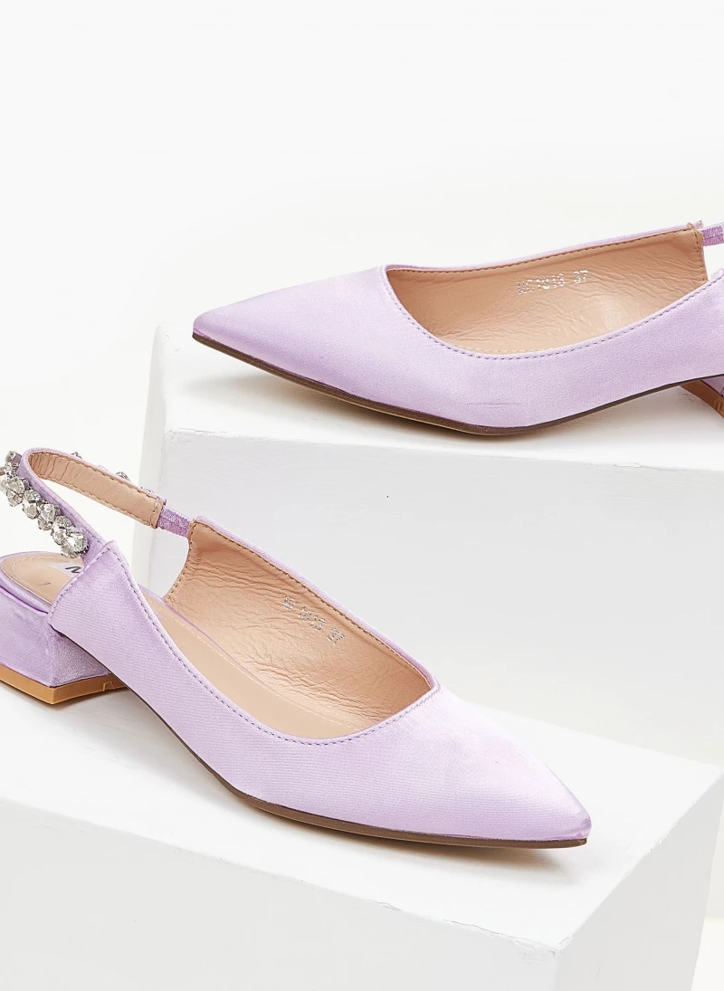 Γόβες μυτερές σατέν με πέτρες - Λιλά The Fashion Project Γόβες μυτερές σατέν με πέτρες - Λιλά -The Fashion Project Κατάστημα goves muteres saten me petres 99898 fg40