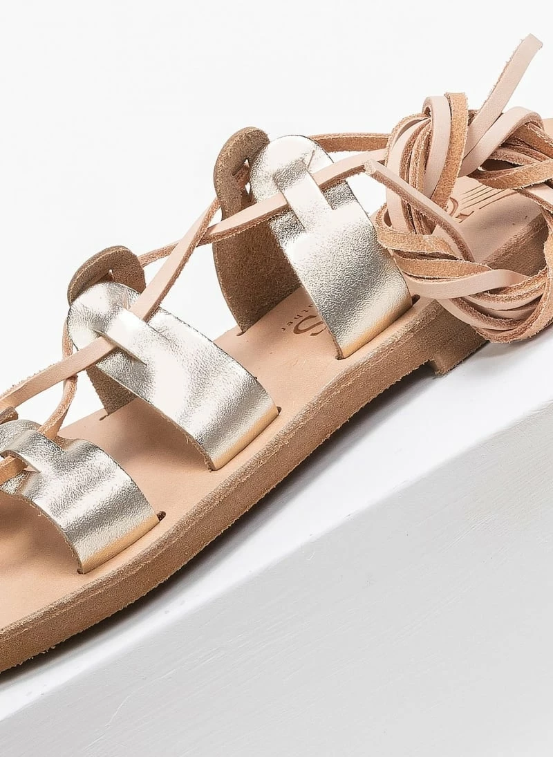 Σανδάλια δερμάτινα με κορδόνια Iris - Χρυσό Σανδάλια δερμάτινα με κορδόνια Iris - Χρυσό -The Fashion Project Κατάστημα isia dermatina lace up pedila 90634 fayh