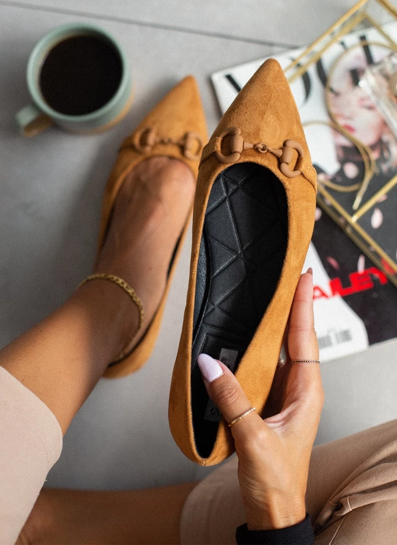 Μπαλαρίνες μυτερές με σχέδιο - Κάμελ The Fashion Project Μπαλαρίνες μυτερές με σχέδιο - Κάμελ -The Fashion Project Κατάστημα mpalarines muteres me sxedio 106632 ayvw