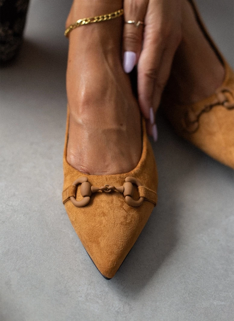 Μπαλαρίνες μυτερές με σχέδιο - Κάμελ The Fashion Project Μπαλαρίνες μυτερές με σχέδιο - Κάμελ -The Fashion Project Κατάστημα mpalarines muteres me sxedio 106632 ho40