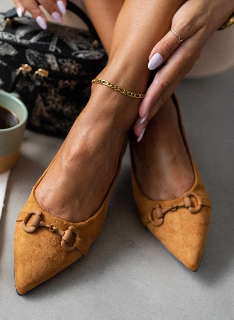 Μπαλαρίνες μυτερές με σχέδιο - Κάμελ The Fashion Project Μπαλαρίνες μυτερές με σχέδιο - Κάμελ -The Fashion Project Κατάστημα mpalarines muteres me sxedio 106632 kzyj